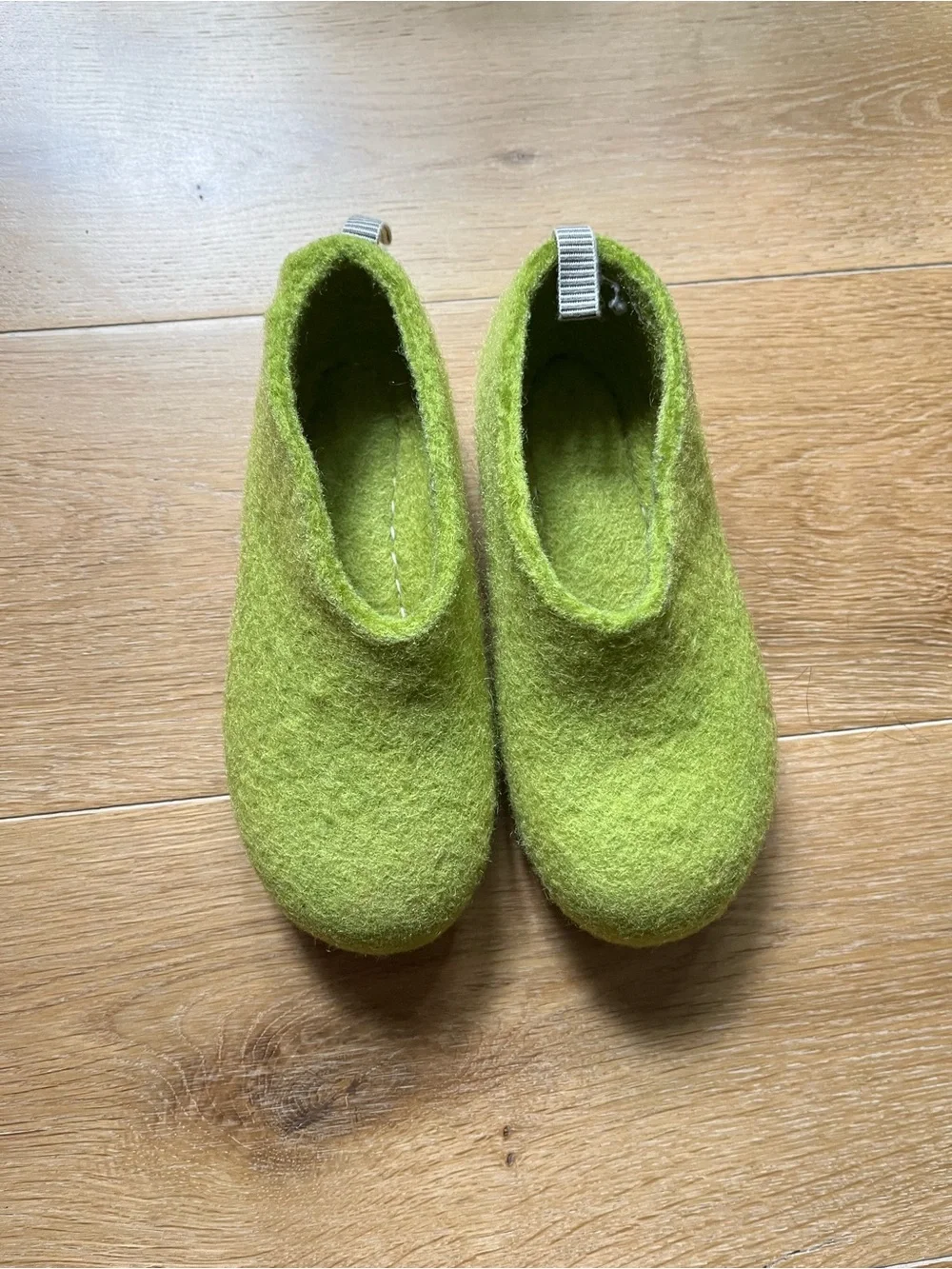 Children's Green Wool Slip-On Slippers with Pull Tab
